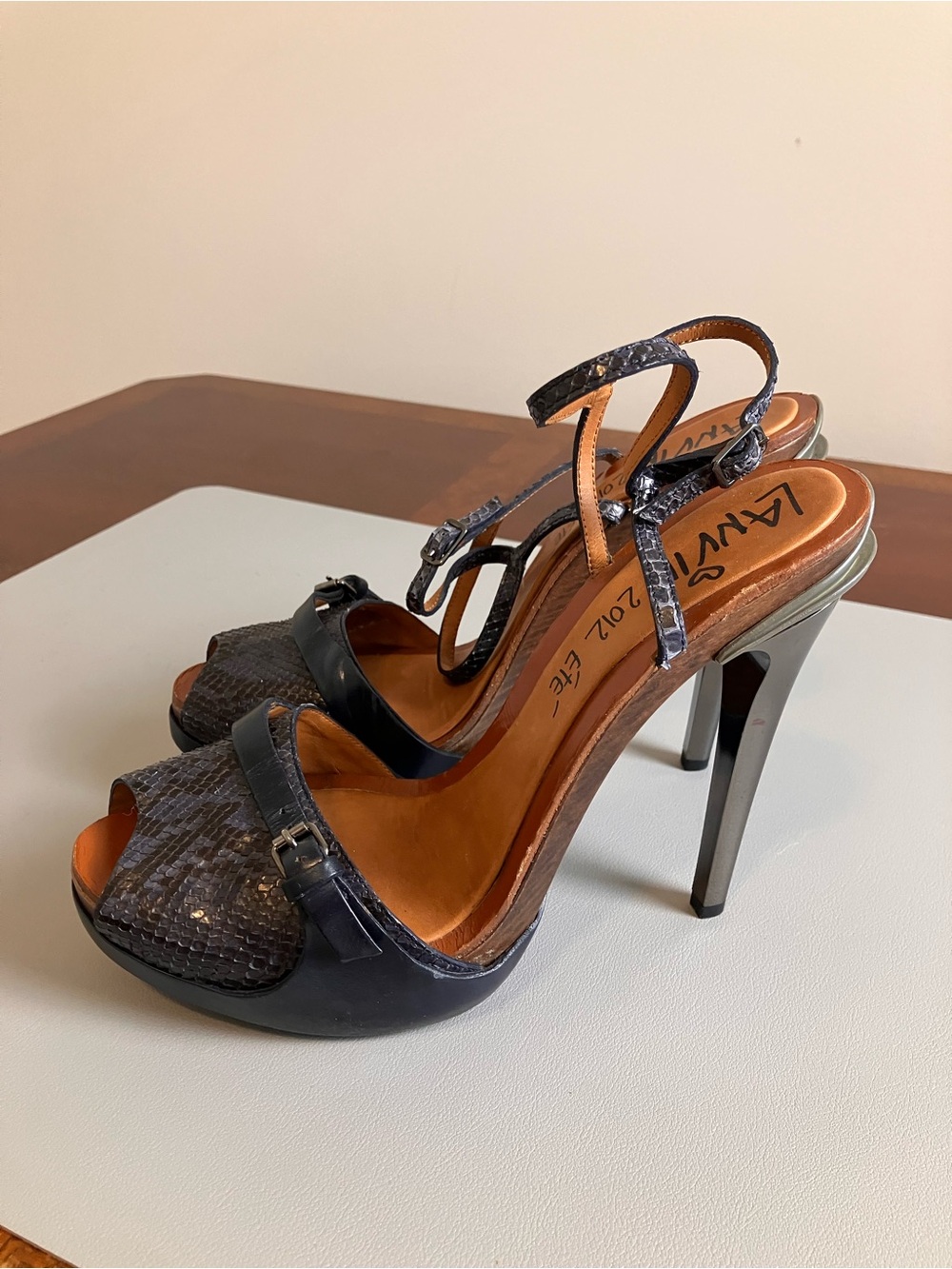 Lanvin 2012 ETE Snakeskin Slingback High Heels in Navy Blue Size 10.5